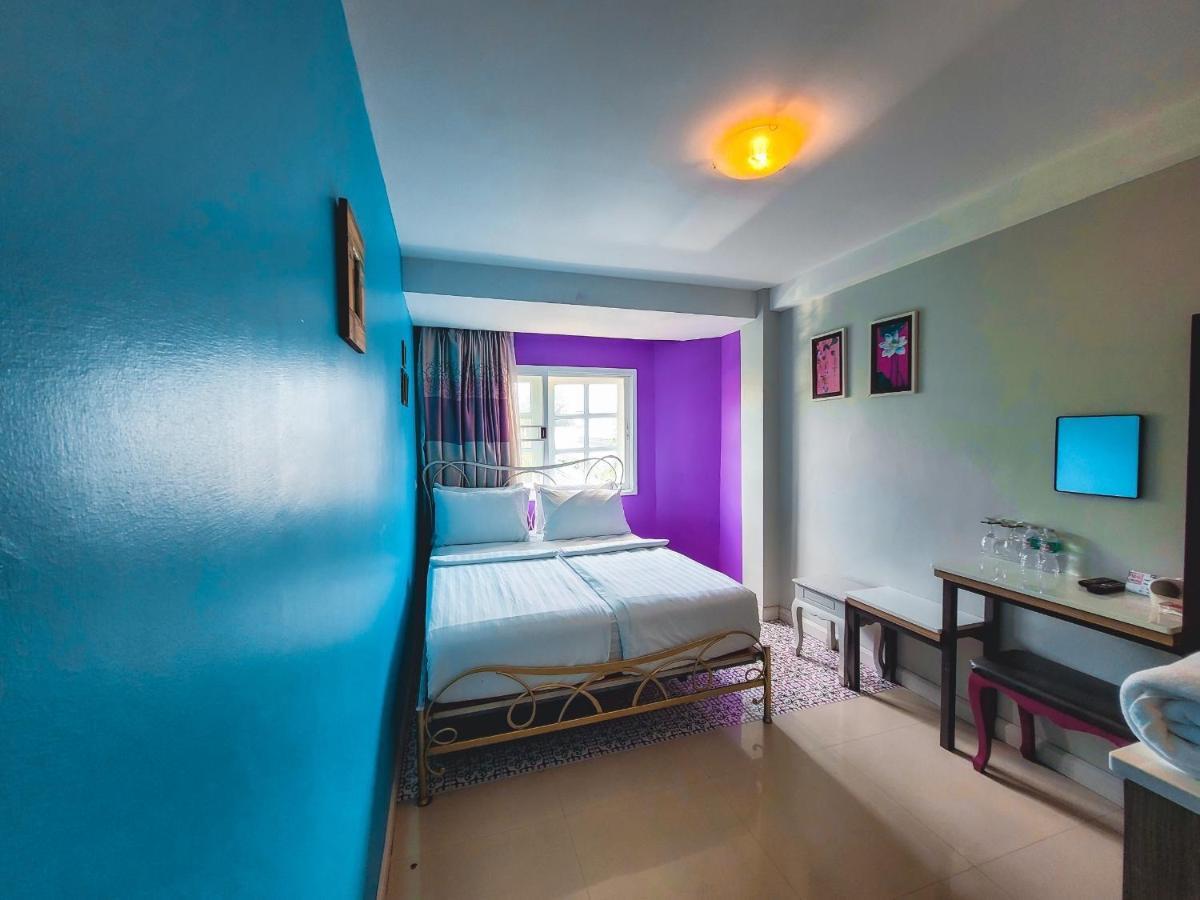 Bb House Rambuttri Bangkok