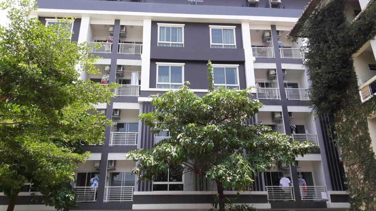 8 Bangkok