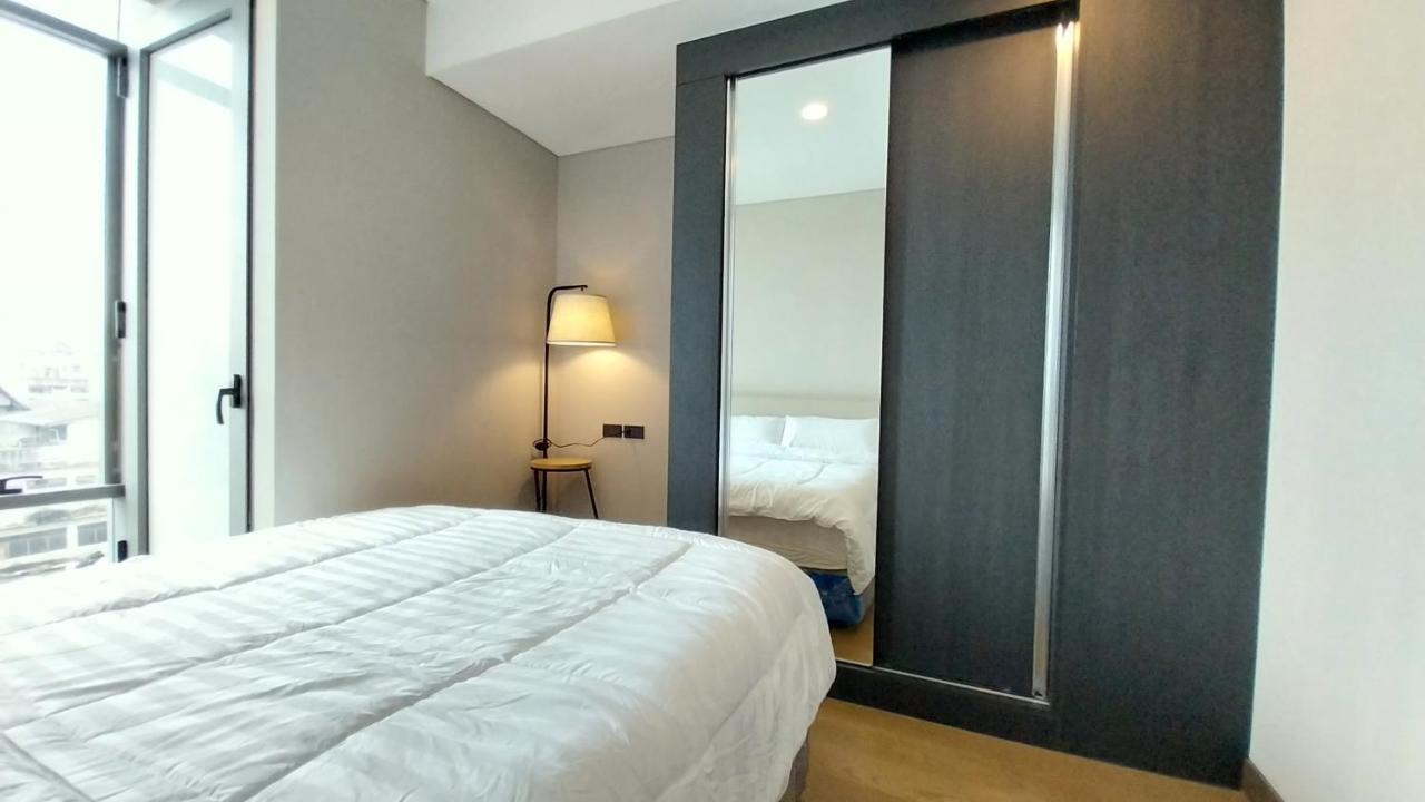 Luxury Queen Sirikit Asok Termianl 21 Apartment