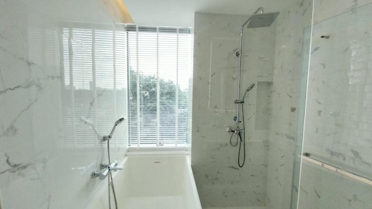 Apartment Luxury Queen Sirikit Asok Termianl 21 *