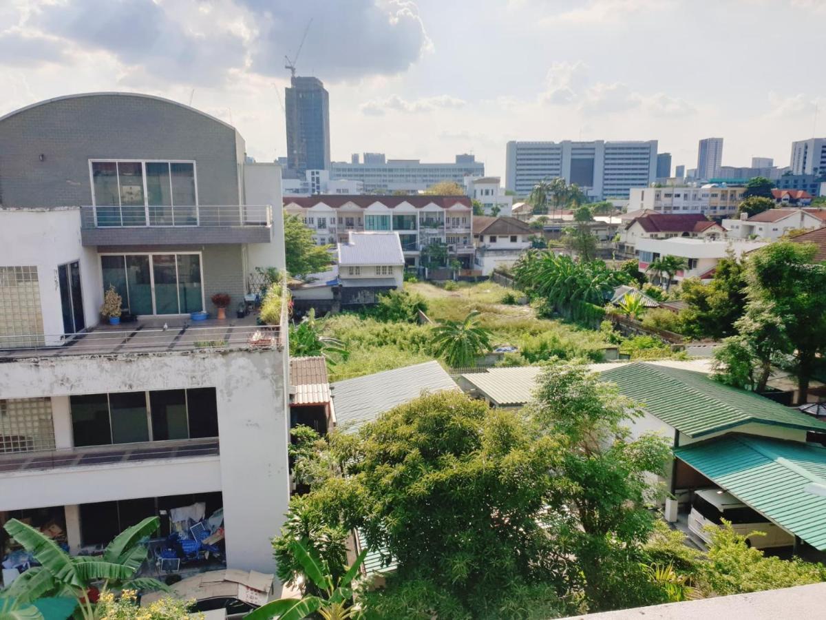 Kru Nat's W/ Private & Gym Bed & Breakfast