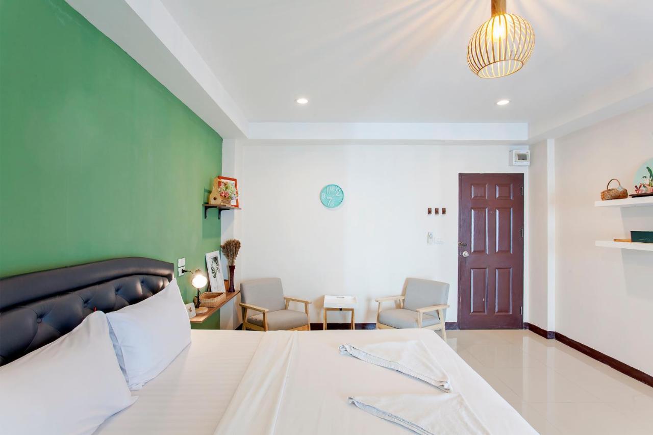 Cozzi By Grand Airport *