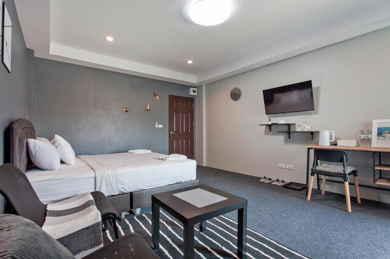 Cozzi By Grand Airport Hostel *