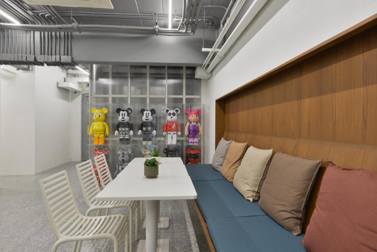 Tiang Capsule Hostel *
