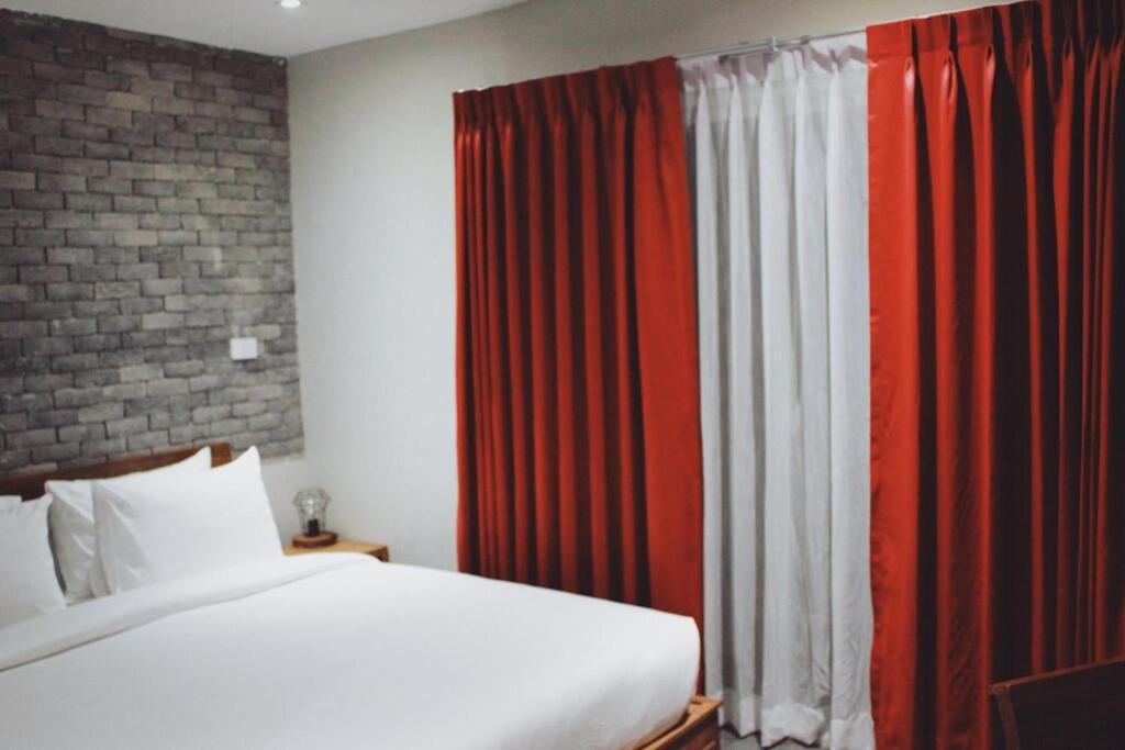 Bei Otto Haus - Sukhumvit20 3*