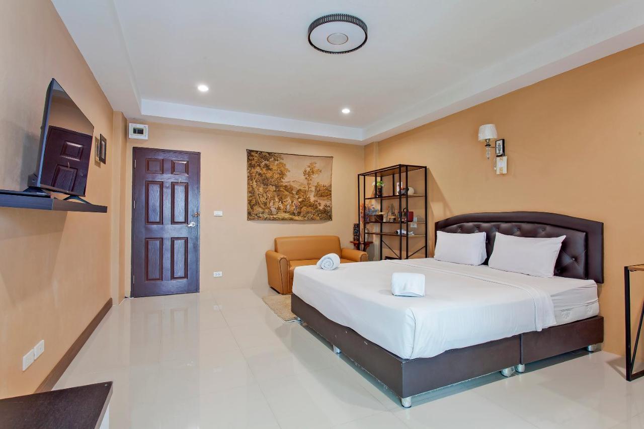Hostel Cozzi By Grand Airport