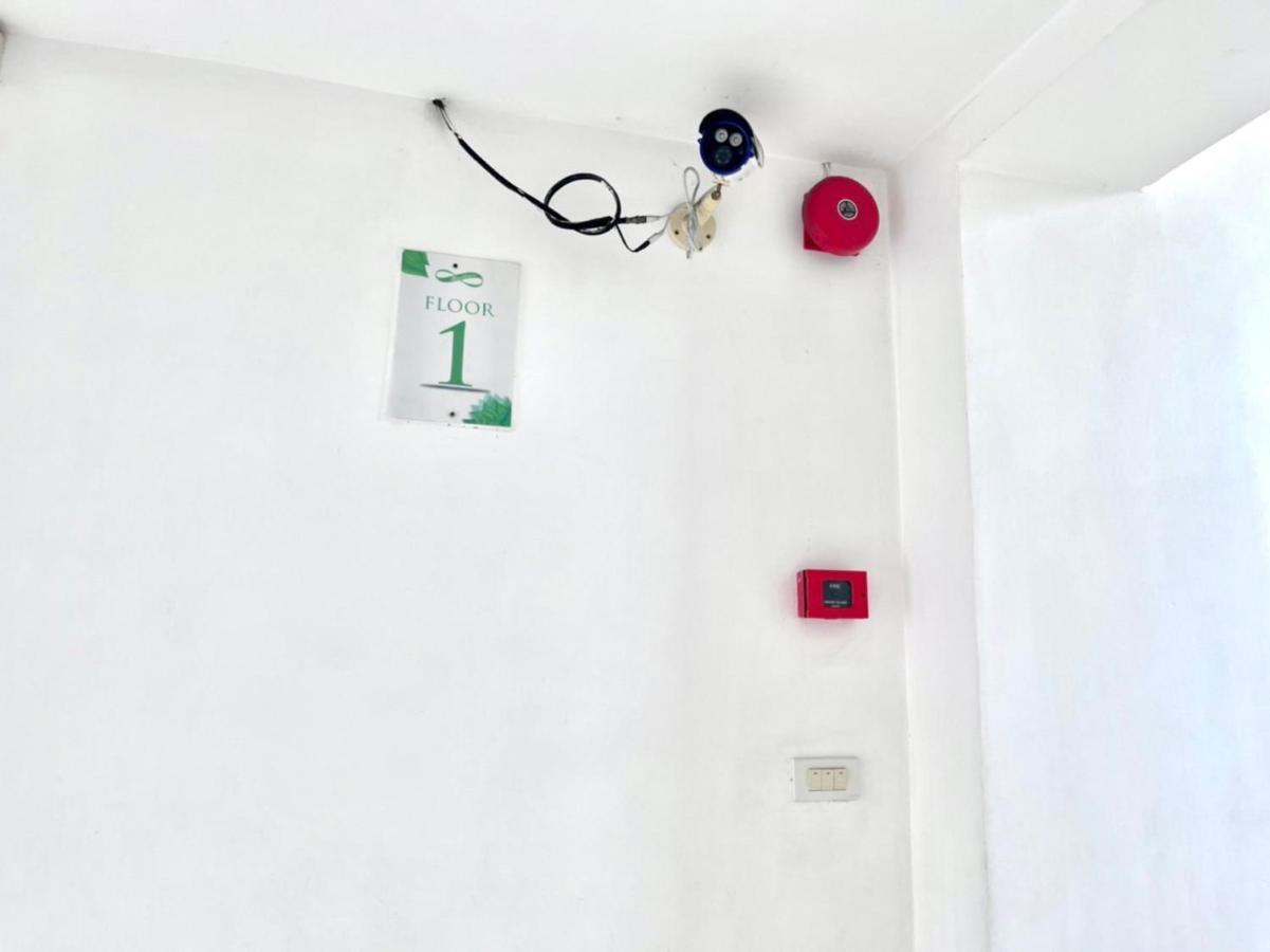 Apartment 8 *