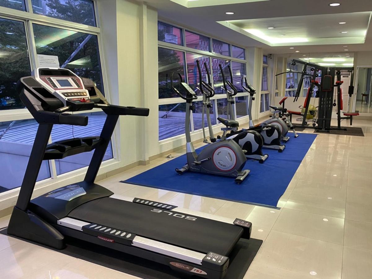 Aparthotel The Royalbee 3*