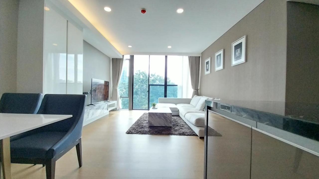 Apartment Luxury Queen Sirikit Asok Termianl 21 *