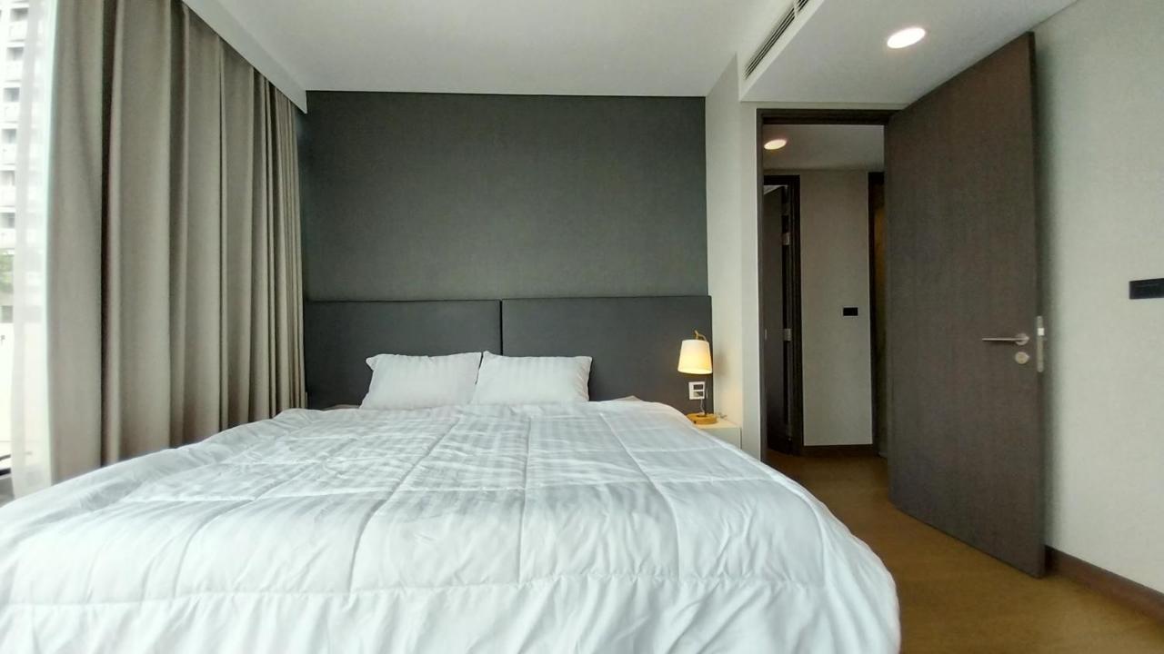 Apartment Luxury Queen Sirikit Asok Termianl 21 *