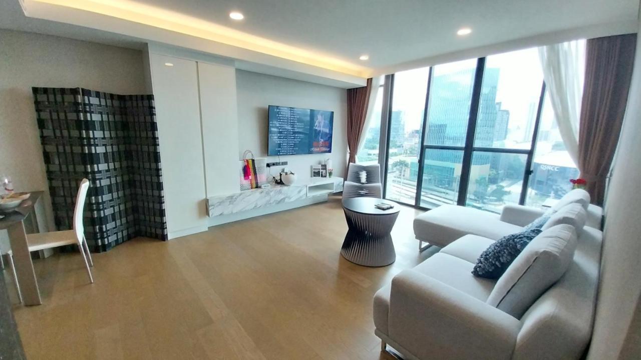 Luxury Queen Sirikit Asok Termianl 21 Apartment Bangkok