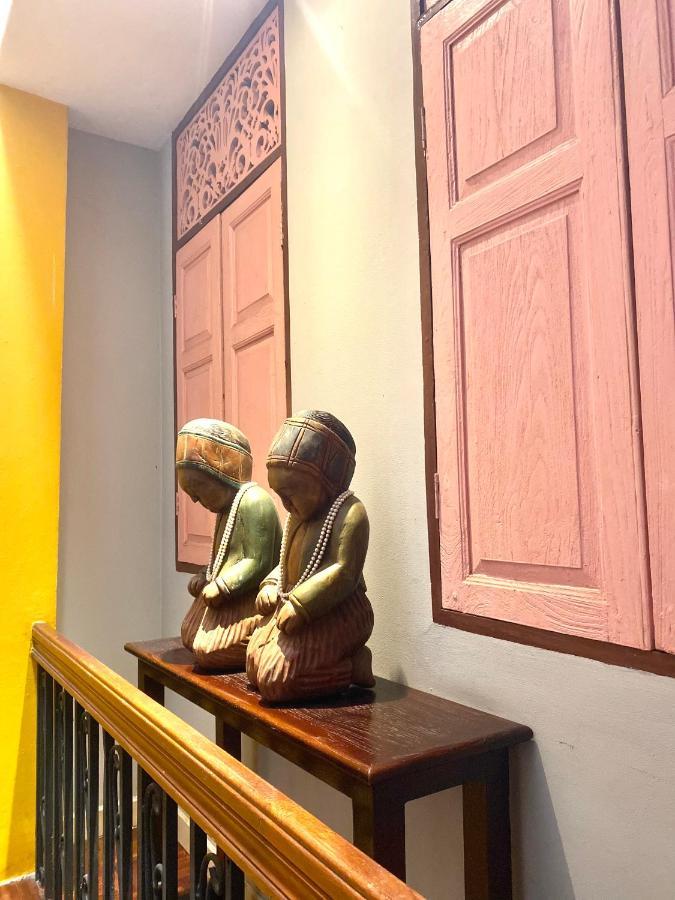 Bed & Breakfast Cafe Ice Resident Bangkok