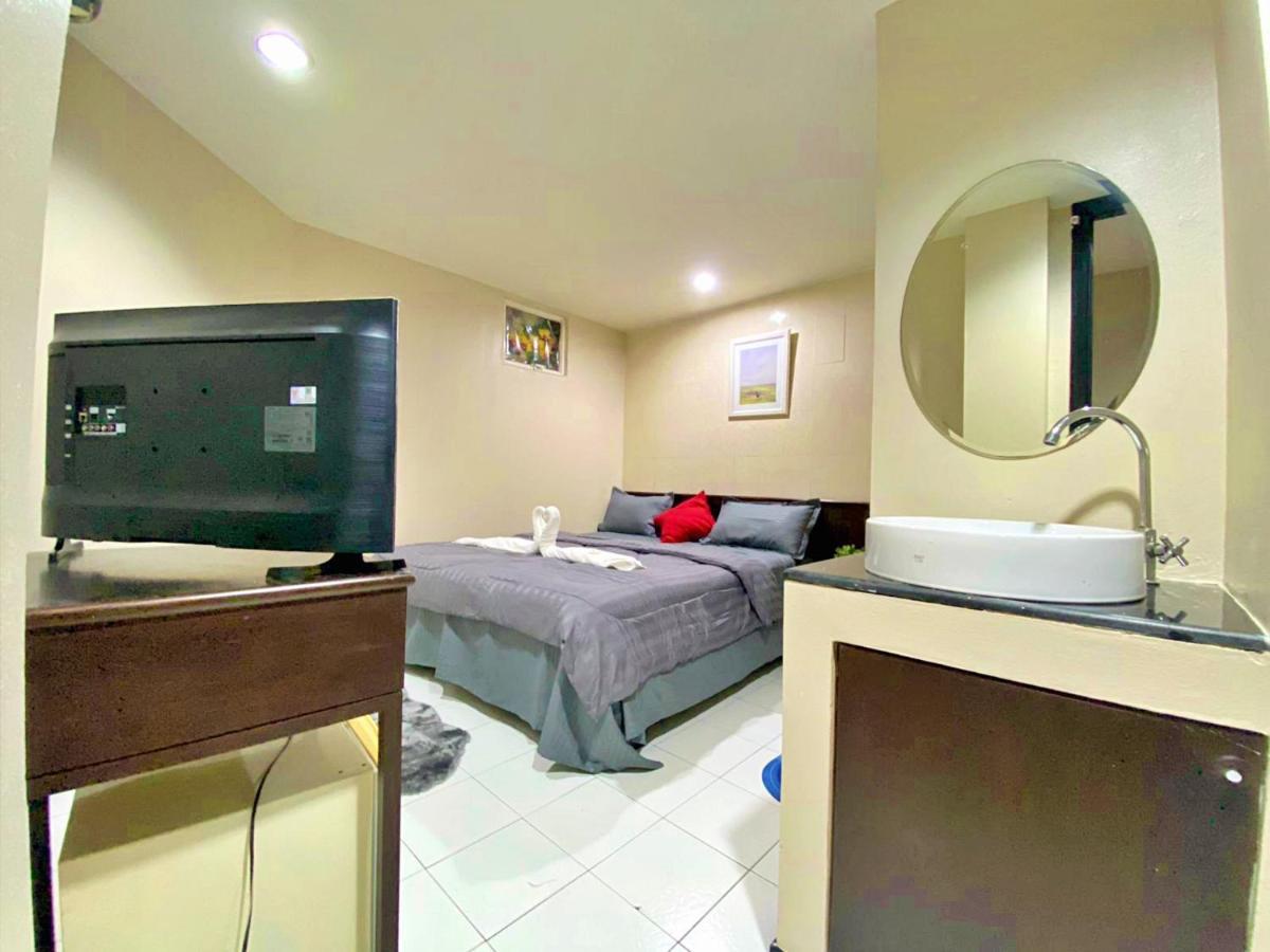 Albergue Cheqinn - Sukhumvit 4 Nana Plaza Banguecoque
