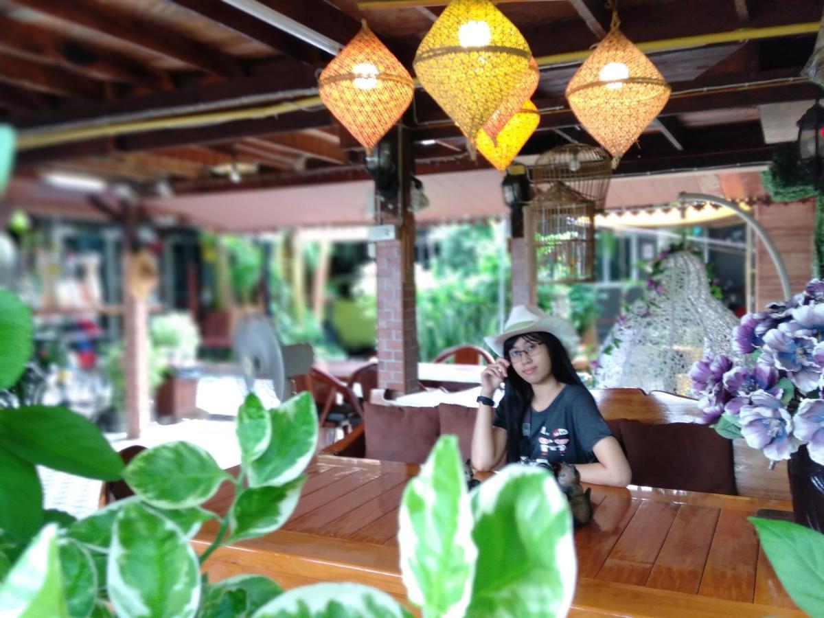 Ruenthip Rumah tetamu 3*