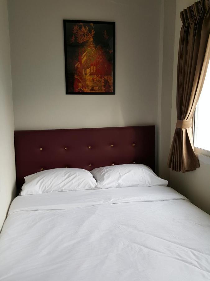 Check @chareon Krung * Bangkok