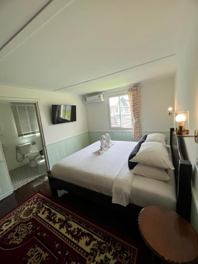 Hotel Roomquest Rim Praya Dinsor Road