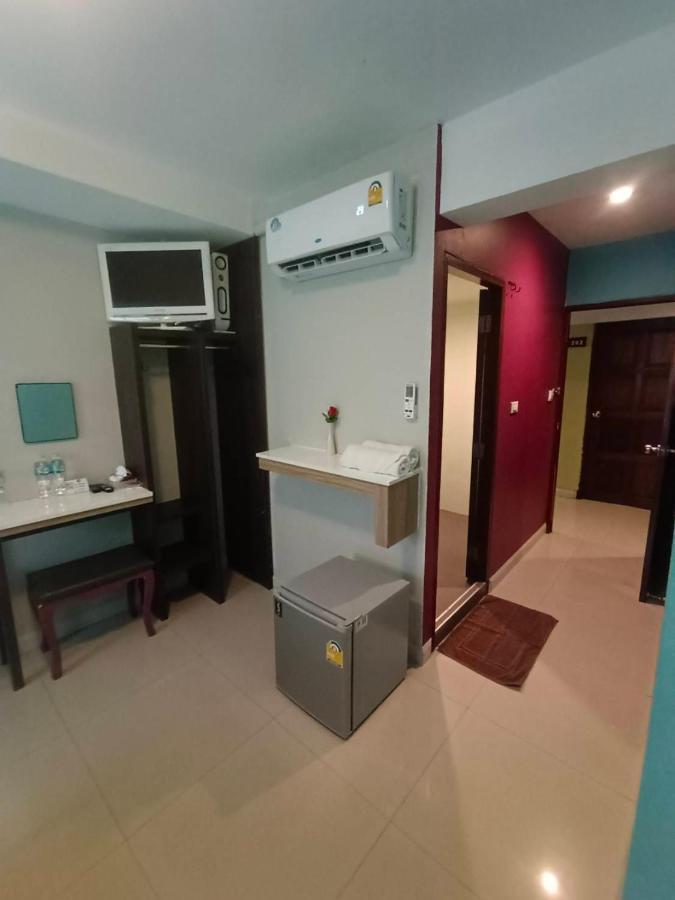 Bb House Rambuttri Hostel