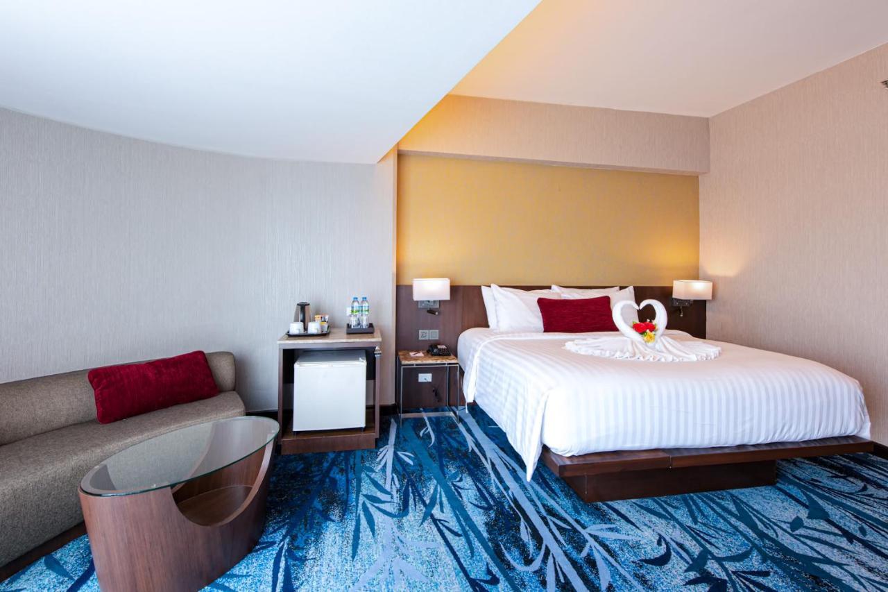 Ambassador - Sha Extra 4* Bangkok