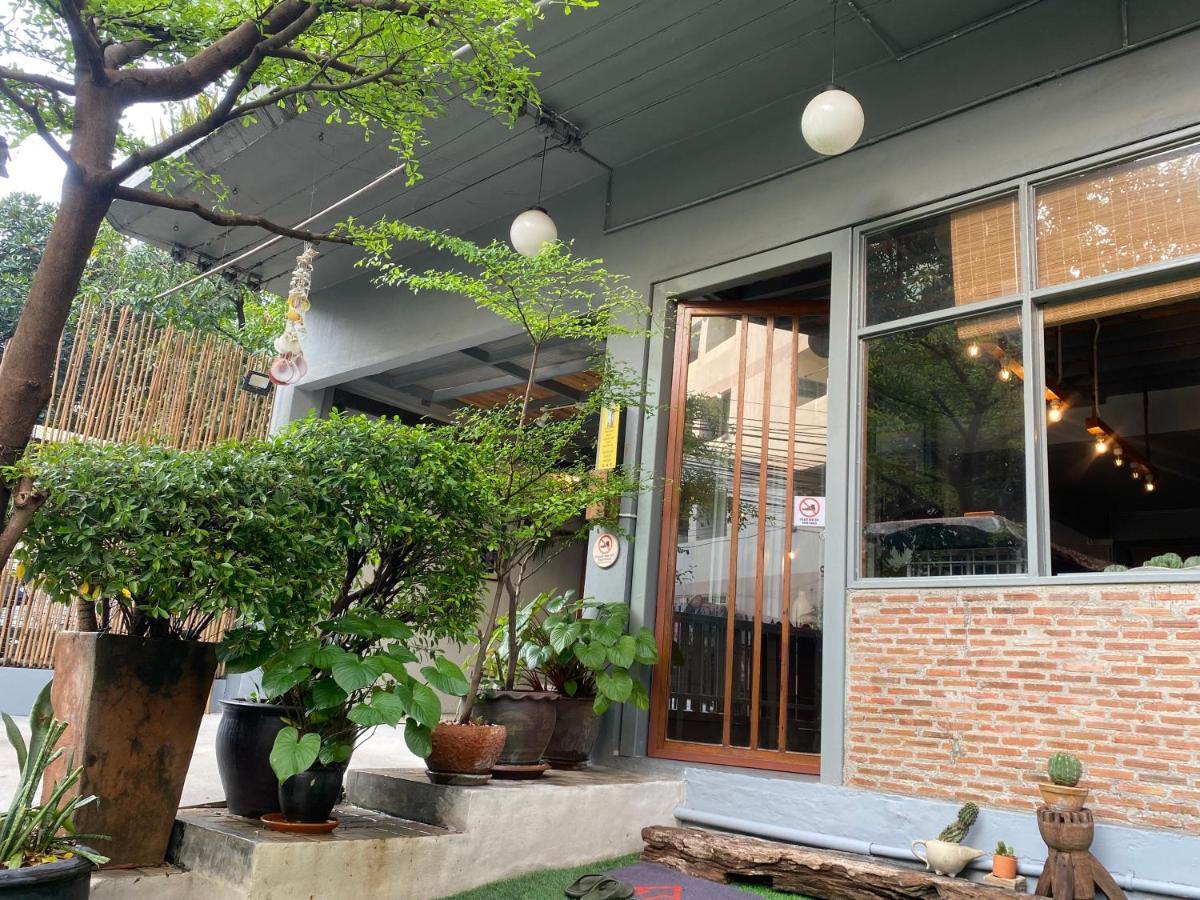 Nesuto Hostel&cafe Ramkamhaeng 52 *
