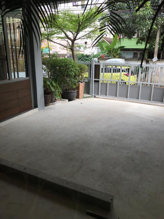 Nesuto Hostel&cafe Ramkamhaeng 52 Hostel Bangkok