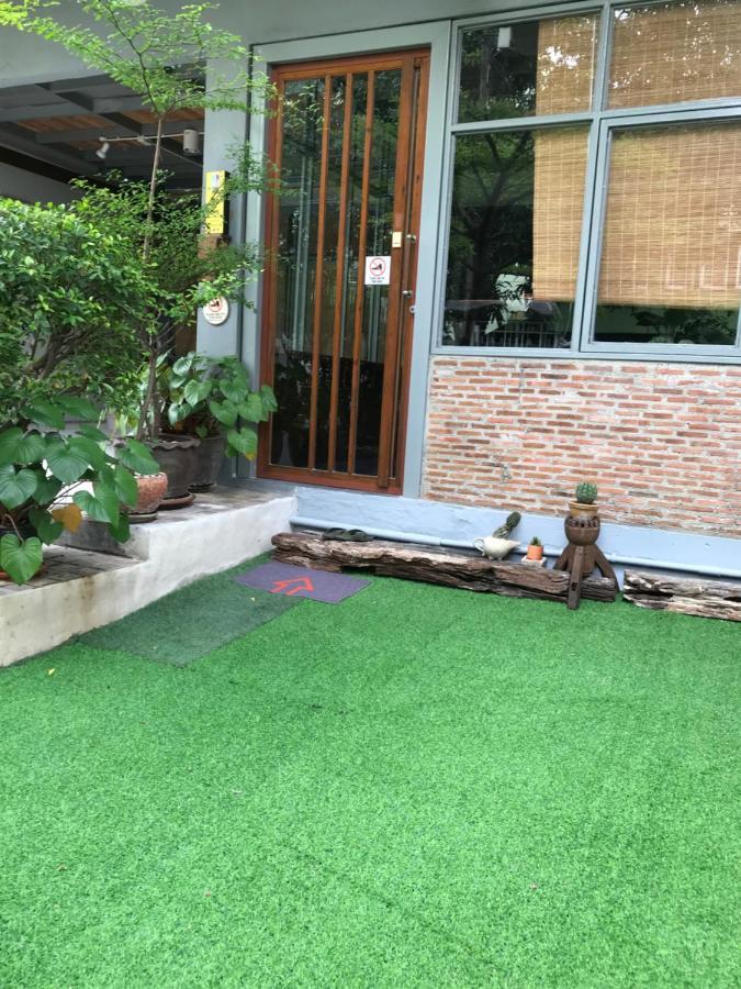 Nesuto Hostel&cafe Ramkamhaeng 52 *