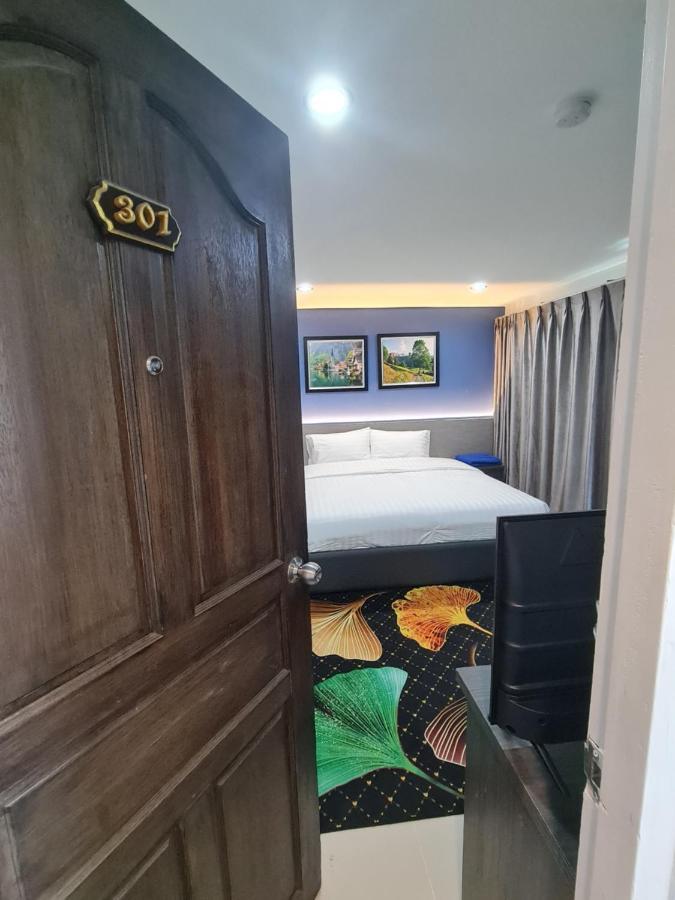 Poonsuk Place