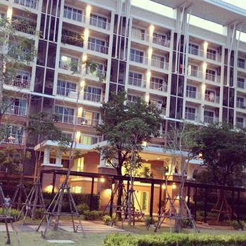 Grow Residences Hotel 3*