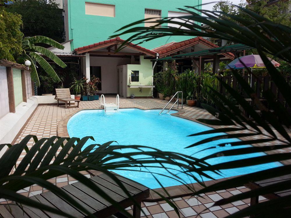 Hotel Ruamchitt Travelodge Bangkok