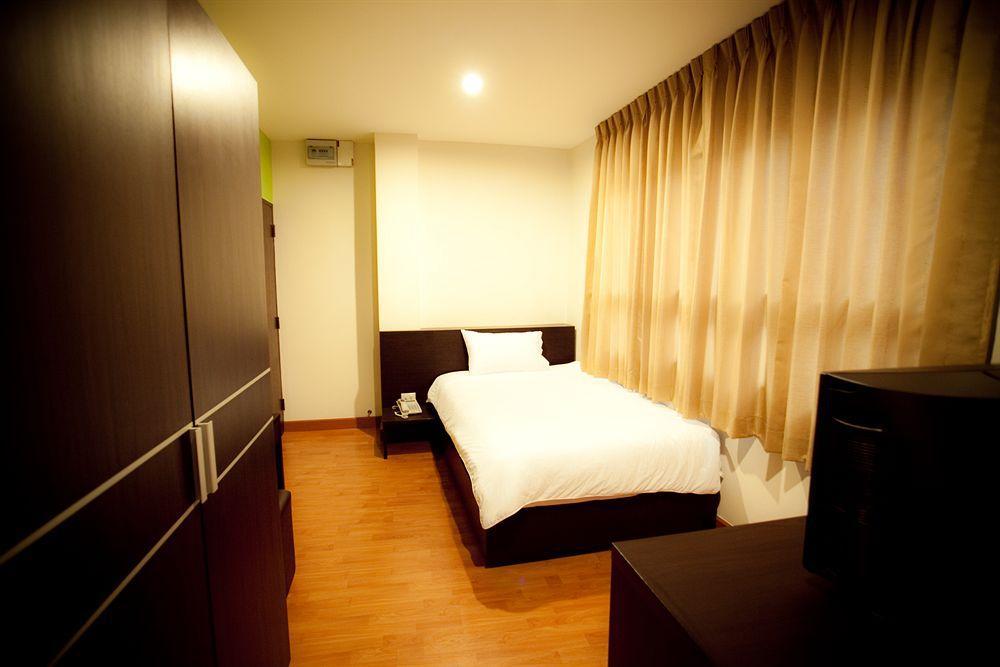Khaosan Park 3*