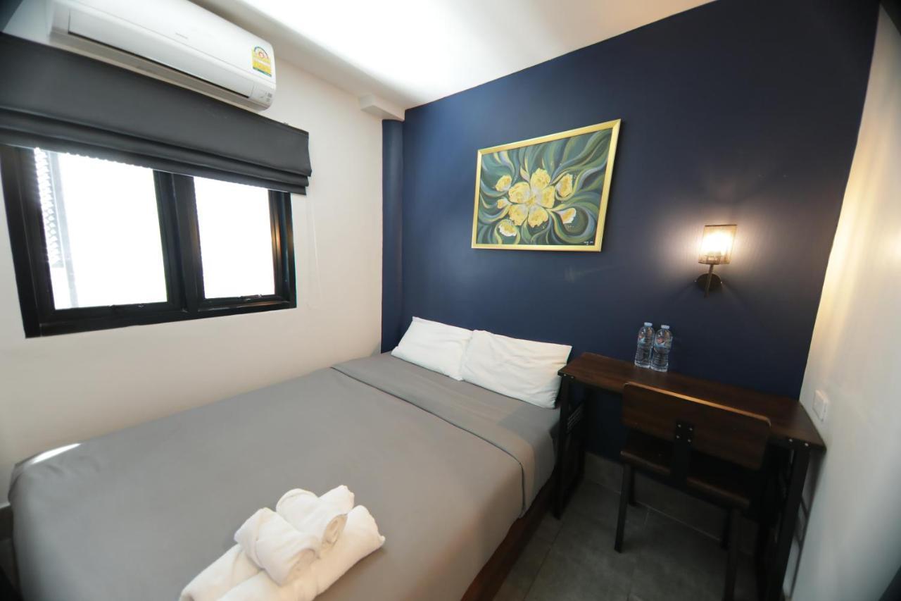 Wire Prakhanong Hotel 2*