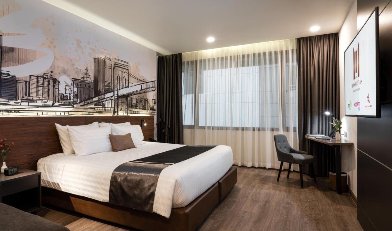 Manhattan Hotel 4*