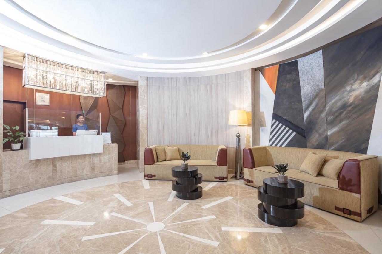 Adelphi Forty-nine Hotel 4*
