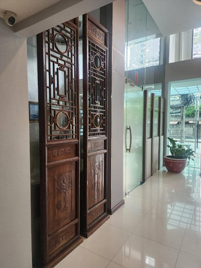August Hotel 3*