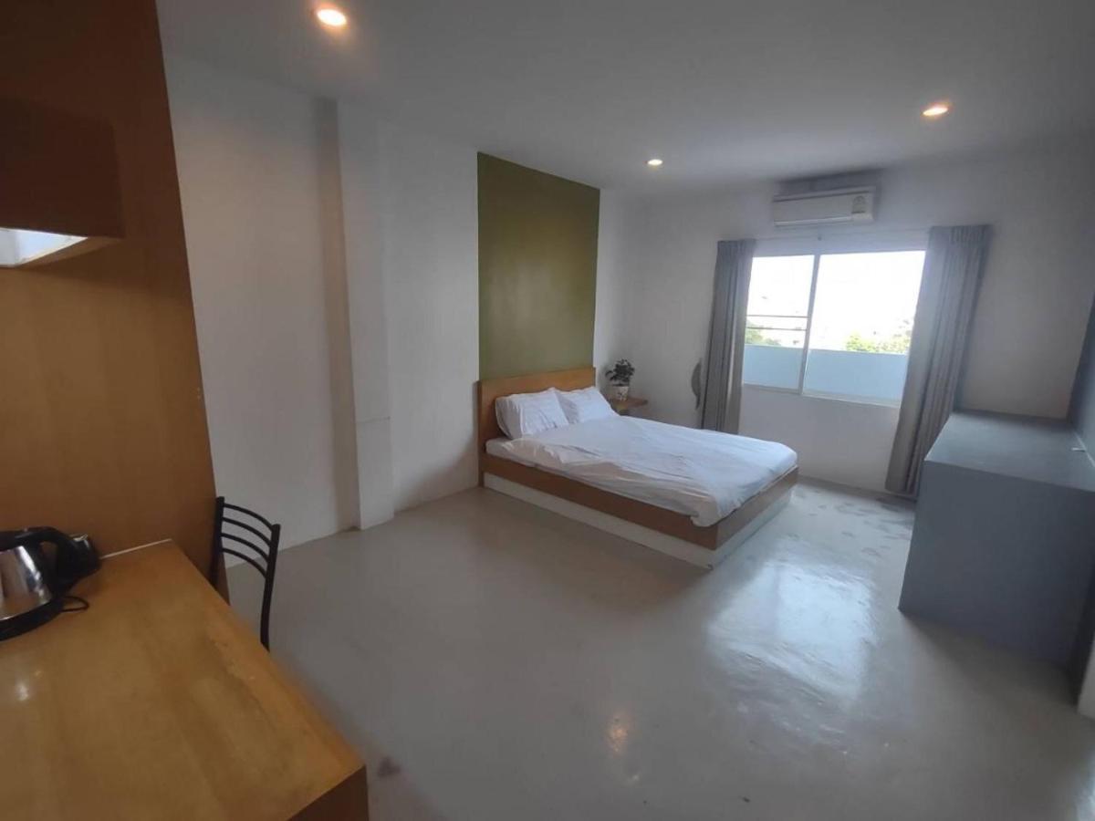 8 * Bangkok