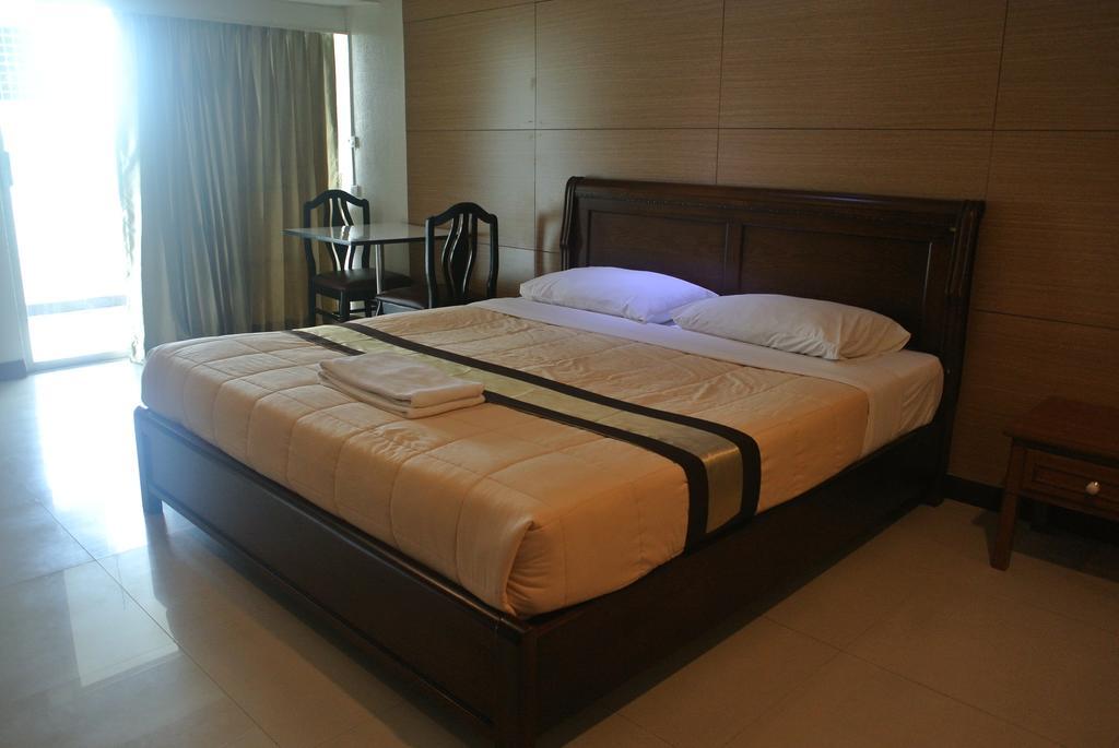 Nanatai Hotel 3*