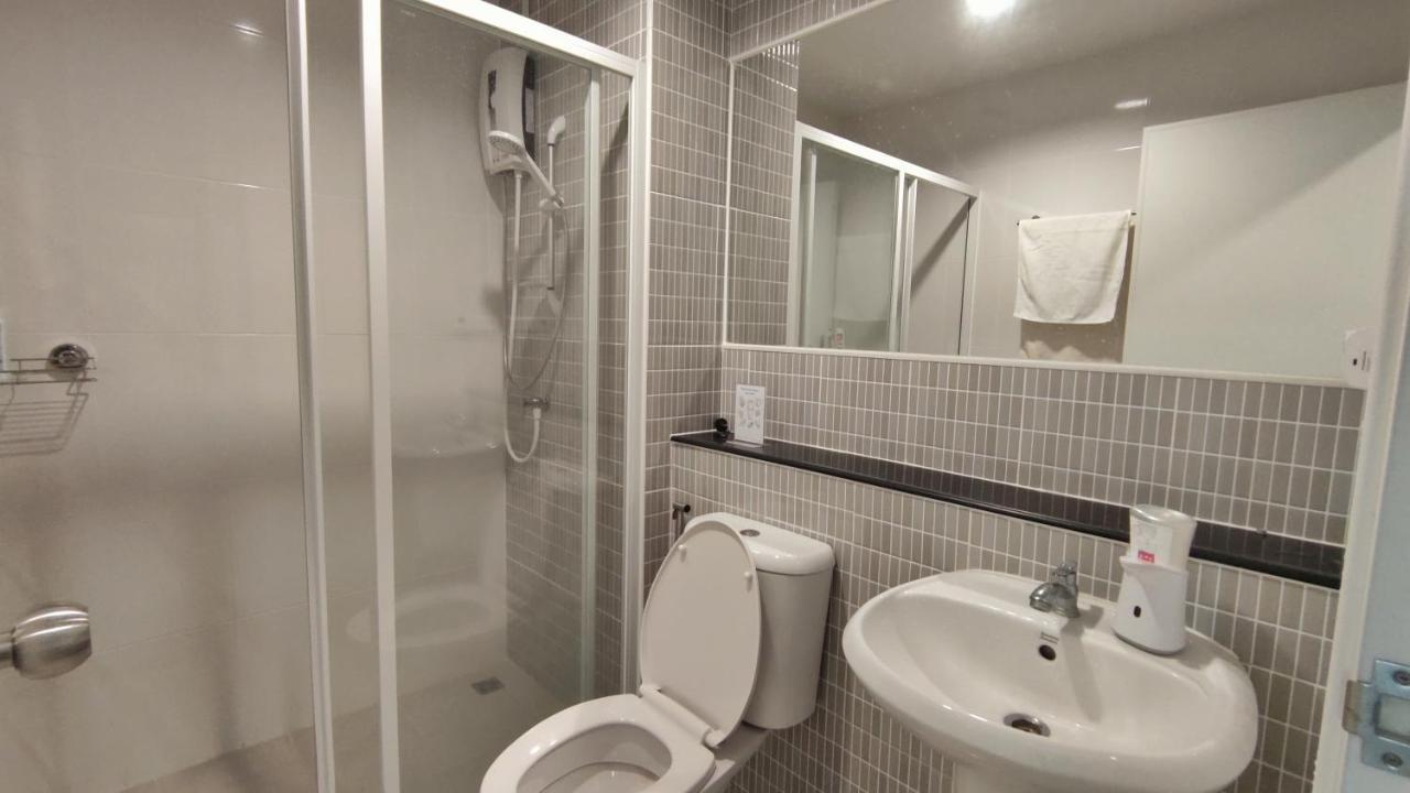 Cozy 1-bedroom Close To Mrt Near Jj Market Apartment Bangkok
