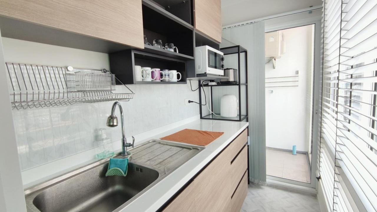 Cozy 1-bedroom Close To Mrt Near Jj Market Bangkok
