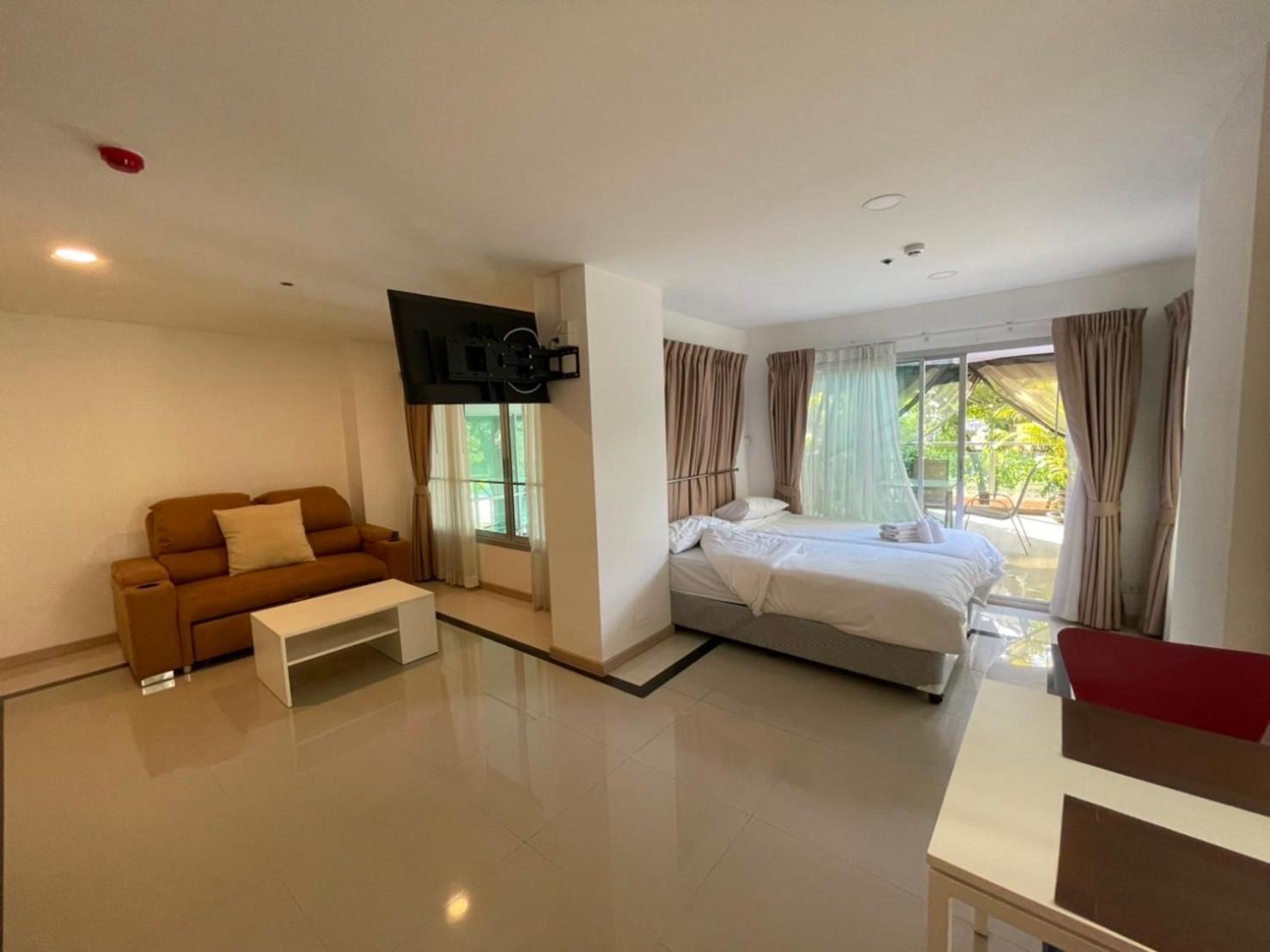 The Lux Ladprao 10 Aparthotel Bangkok