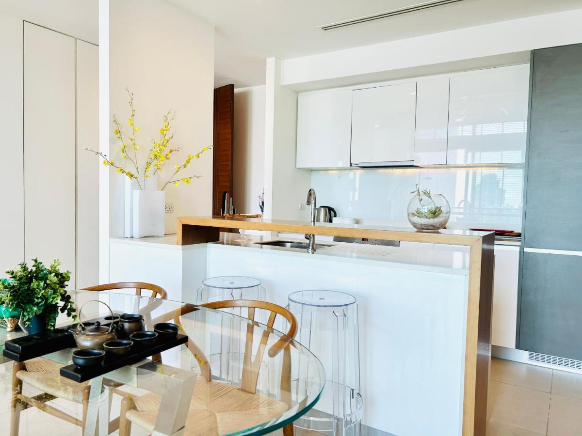 The River Luxury Two Bedrooms Apartemen