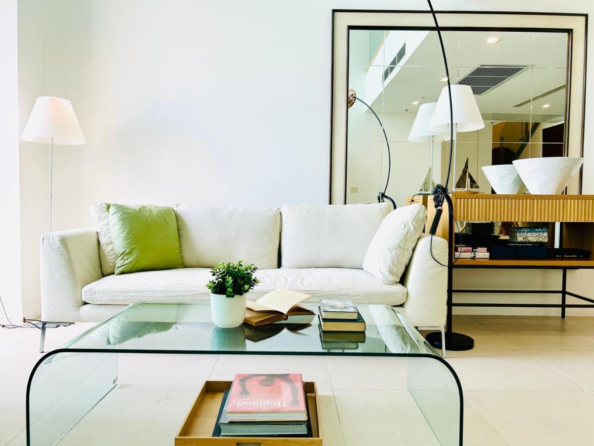 The River Luxury Two Bedrooms Apartemen *
