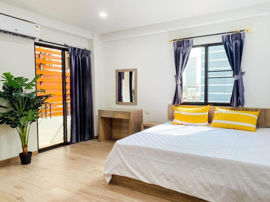 Apartment Gp House - Studio Sukhumvit Near Bts