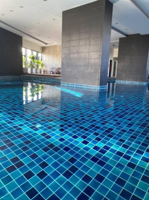 29th Floor Studio, Cozy Workplace, Long Stay, Wide Space Apartment