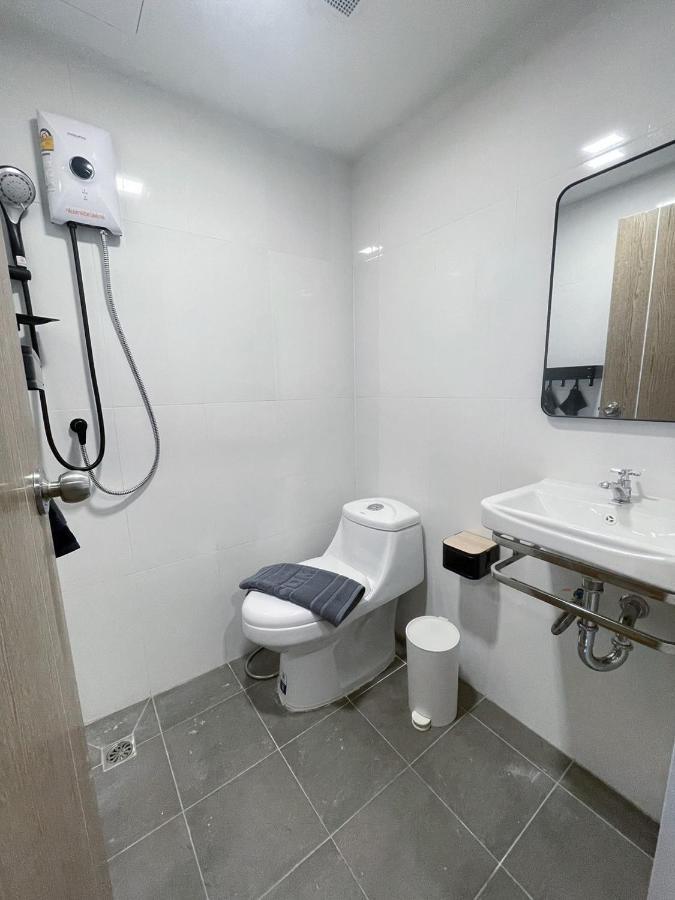 C2 Phayathai Apartment *