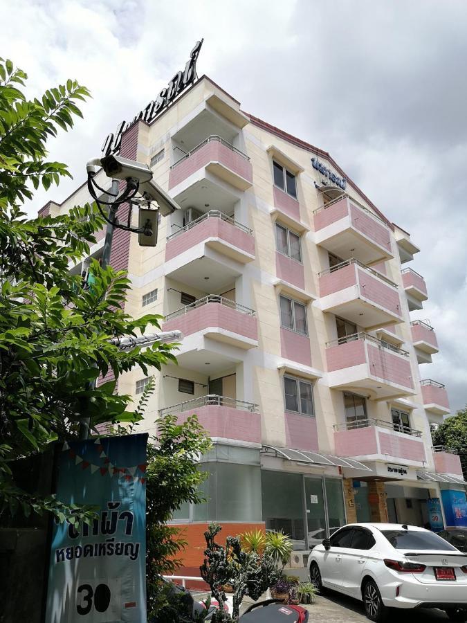 Noppakorn Mansion อพาร์ทเม้นท์ นพกรณ์ แมนชั่น Bangkok