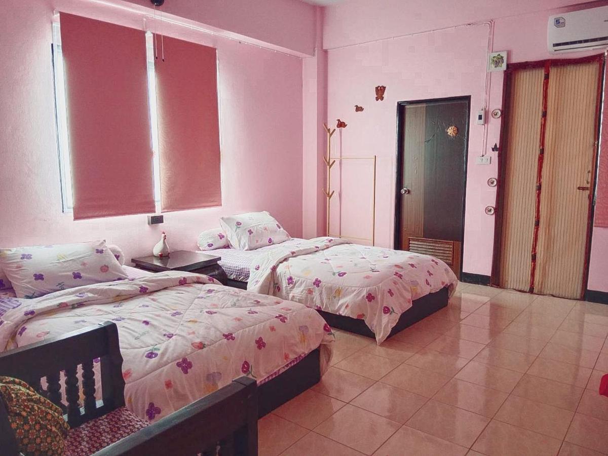 Airport Express: Convenient With Breakfast Apartment *