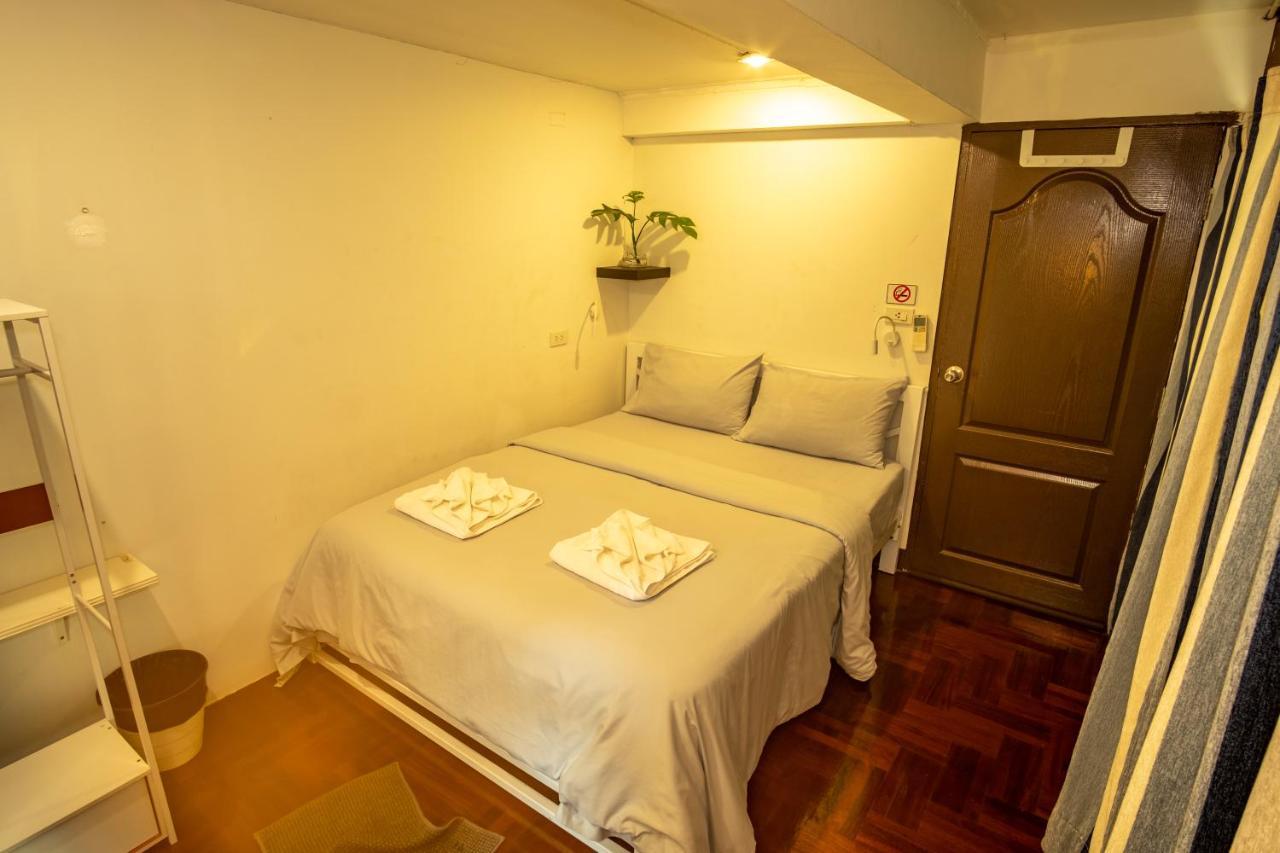 Home16 16 Sukhumvit Hostel Bangkok