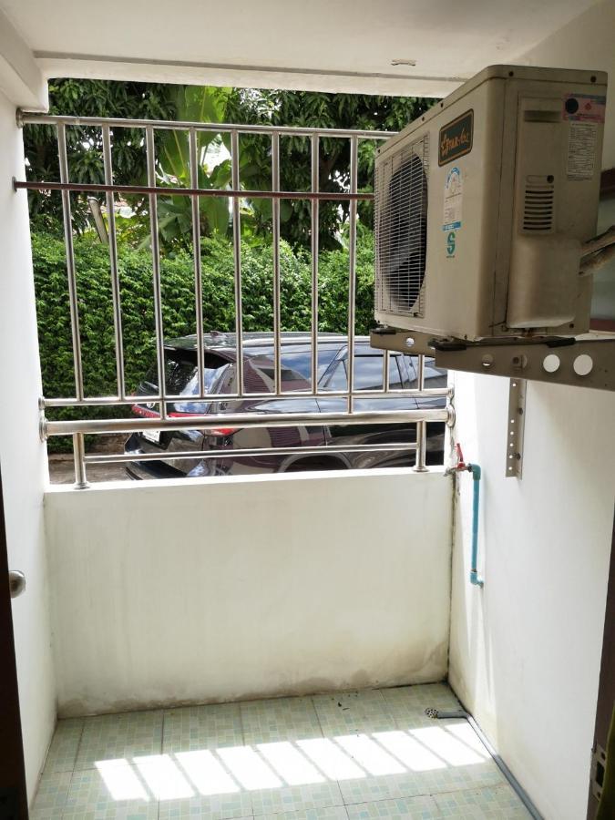 Apartment Noppakorn Mansion อพาร์ทเม้นท์ นพกรณ์ แมนชั่น *
