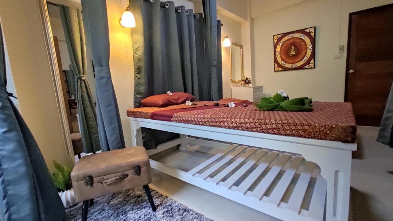 Apartment 66