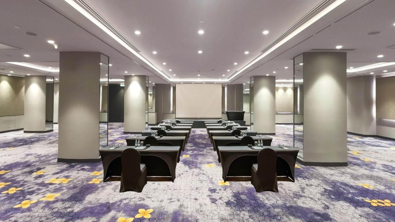 Holiday By Ihg 4*