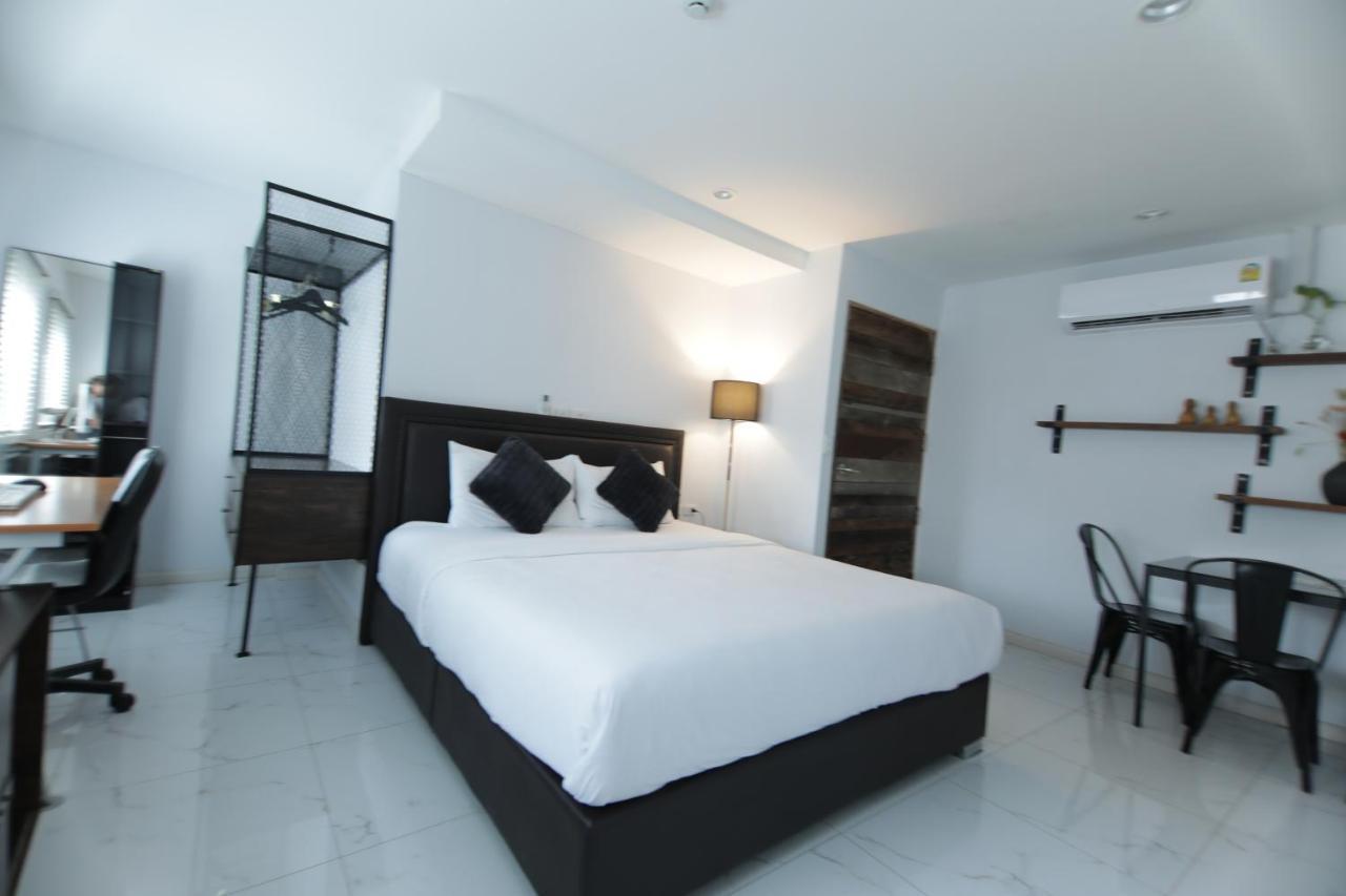 Hotel Wire Prakhanong 2*